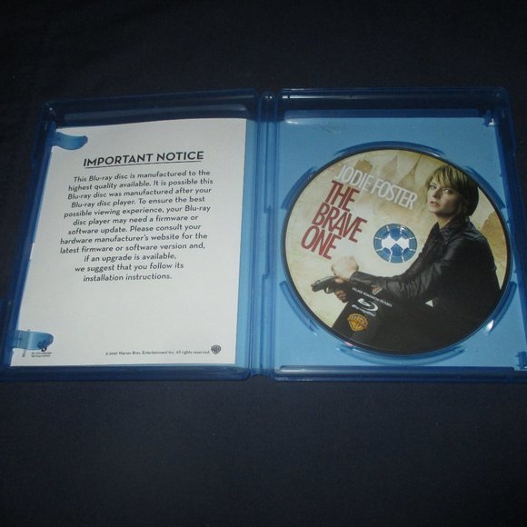 The Brave One (Blu-ray Disc, 2007, Canadian) - Picture 2 of 3
